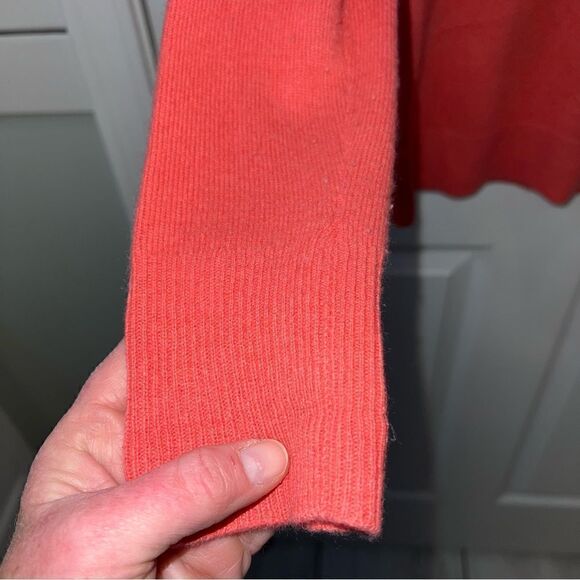Alex Marie 100% Cashmere, V-neck, melon colored long sleeve SZ S sweater - Picture 5 of 10